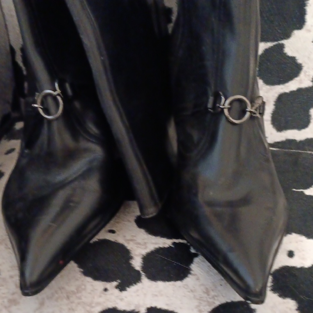 Black Knee-High 15" Shaft Leather Boots - 7.5